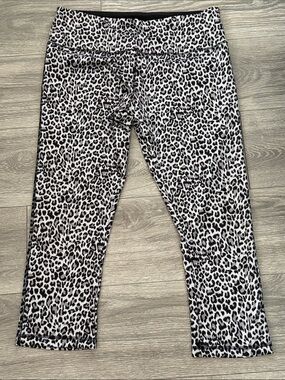 Vogo Athletica Snow Leopard Leggings XL